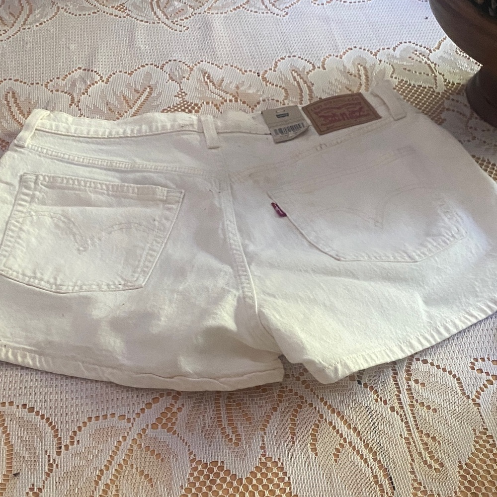 Levi's Women's Crisp White Jean Shorts